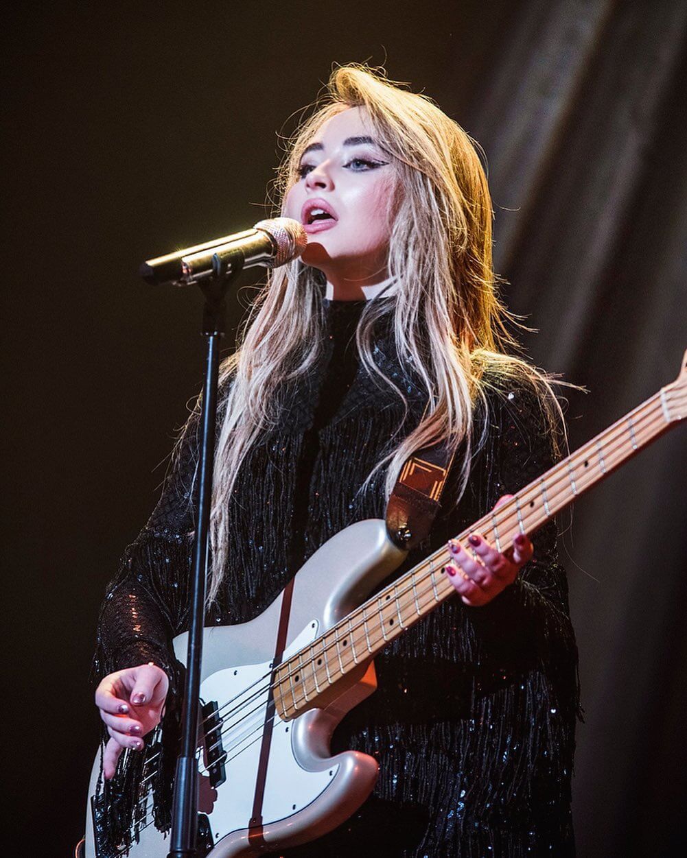 Sabrina Carpenter Age, Height, Boyfriend, Family, Biography, And More ...