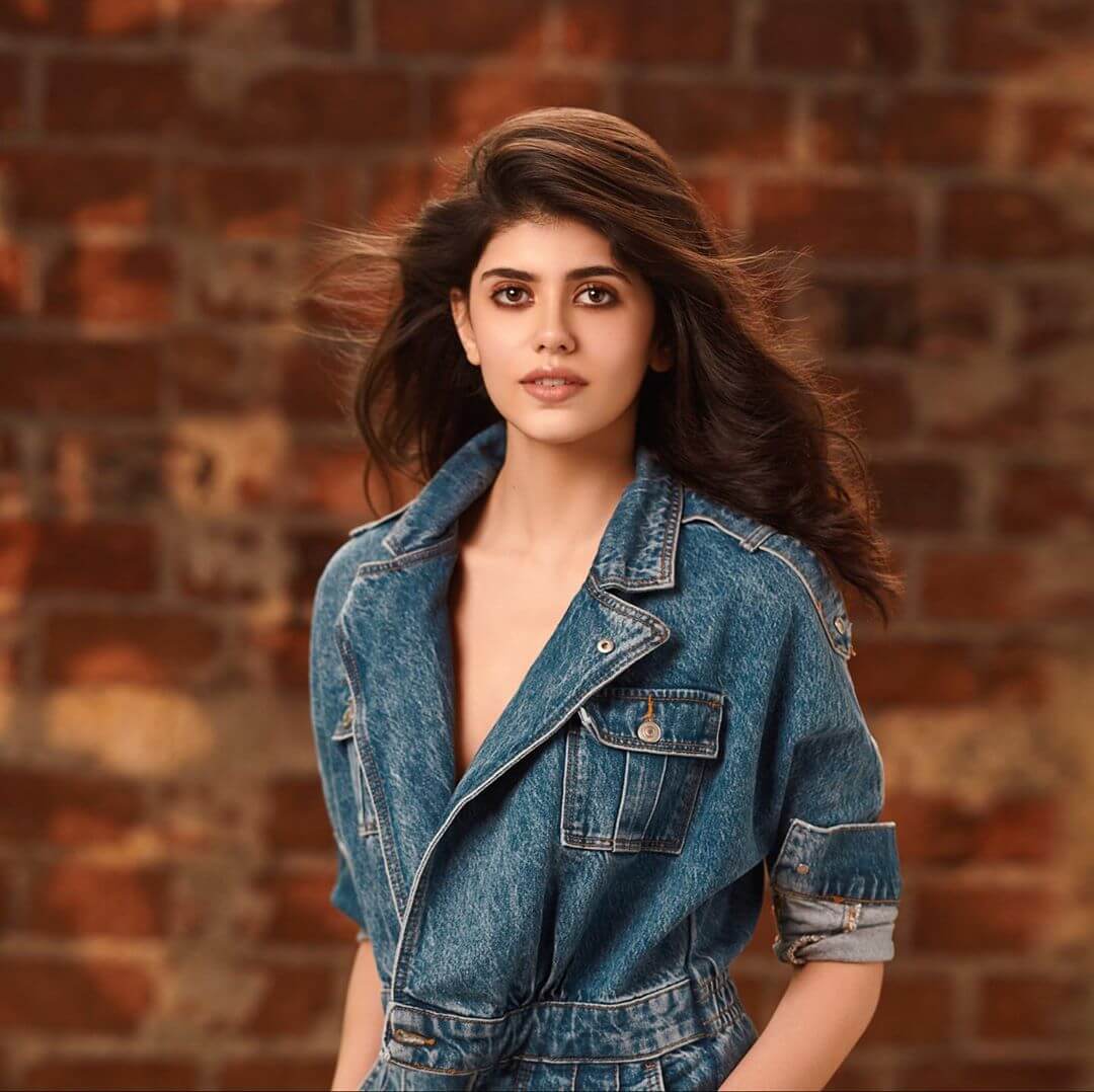 Sanjana Sanghi Age, Height, Boyfriend, Movies, Biography, And More ...