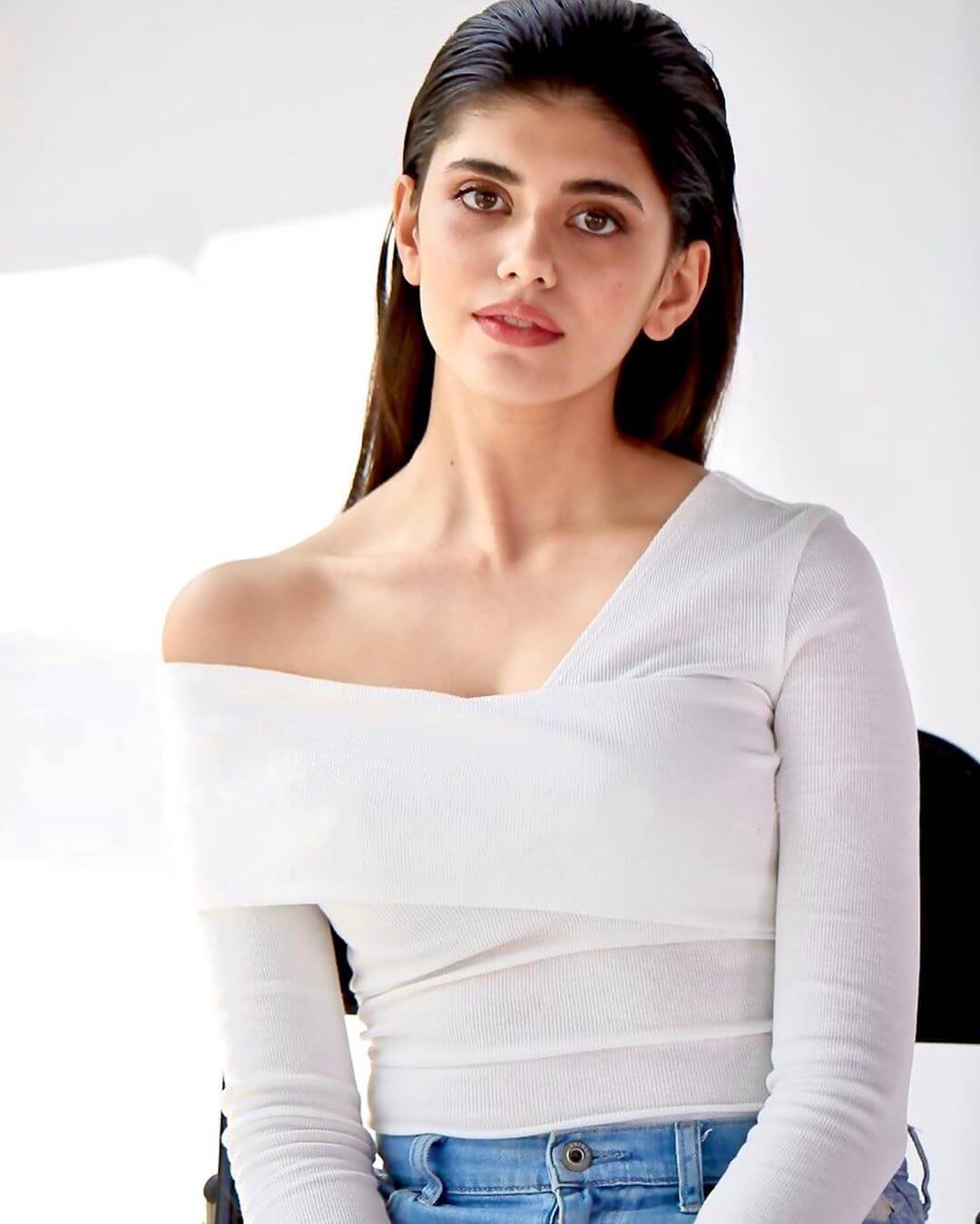 Sanjana Sanghi Age, Height, Boyfriend, Movies, Biography, And More ...